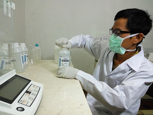 Uji Profisiensi Air Minum Dalam Kemasan I Batch 3 (AMDK 1 Batch 3) Parameter: Nitrat, Sulfat dan Klorida